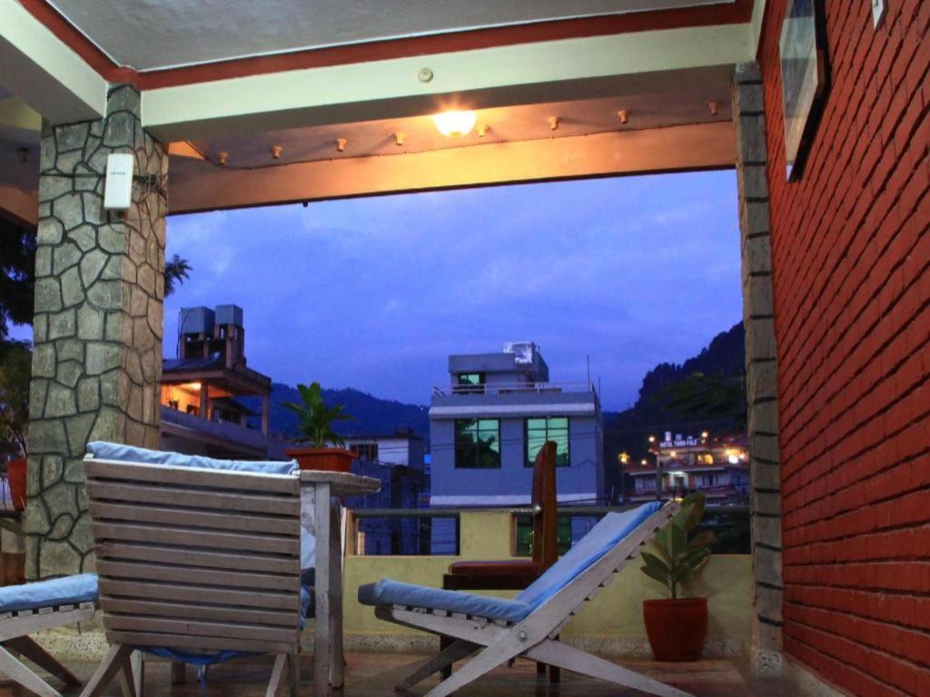 Fairmount Hotel Покхара Экстерьер фото