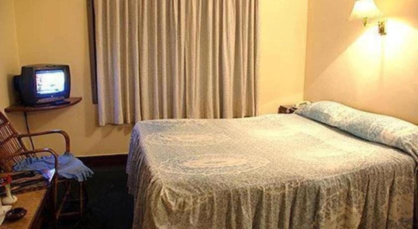 Fairmount Hotel Покхара Экстерьер фото