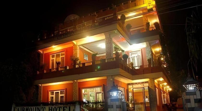 Fairmount Hotel Покхара Экстерьер фото